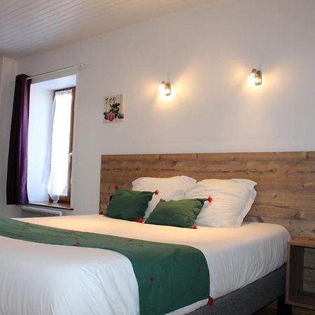 Logis Hotel Auberge De L'Allagnonette Saint-Poncy エクステリア 写真