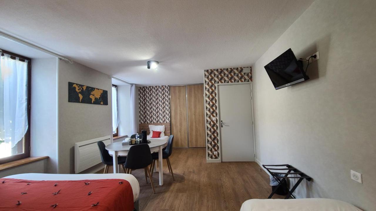 Logis Hotel Auberge De L'Allagnonette Saint-Poncy エクステリア 写真