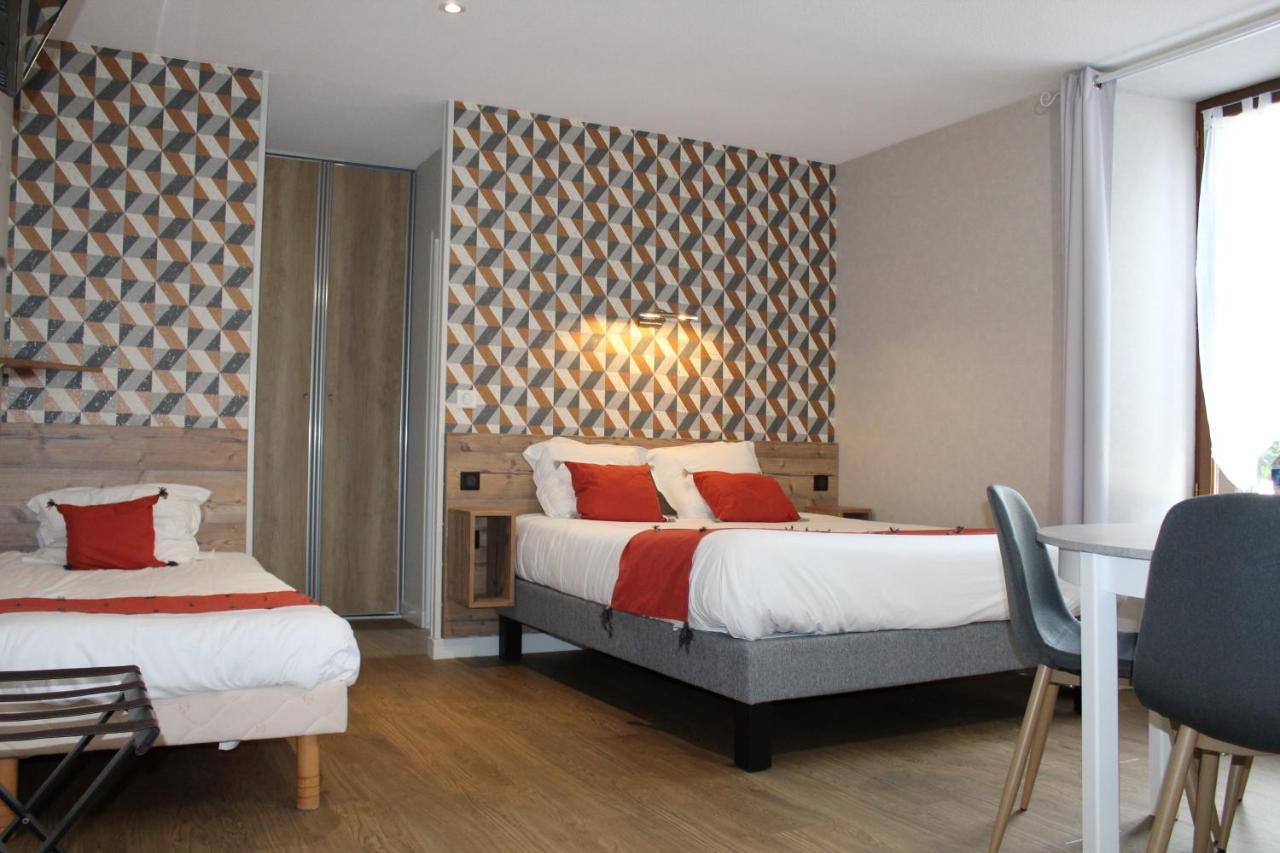 Logis Hotel Auberge De L'Allagnonette Saint-Poncy エクステリア 写真