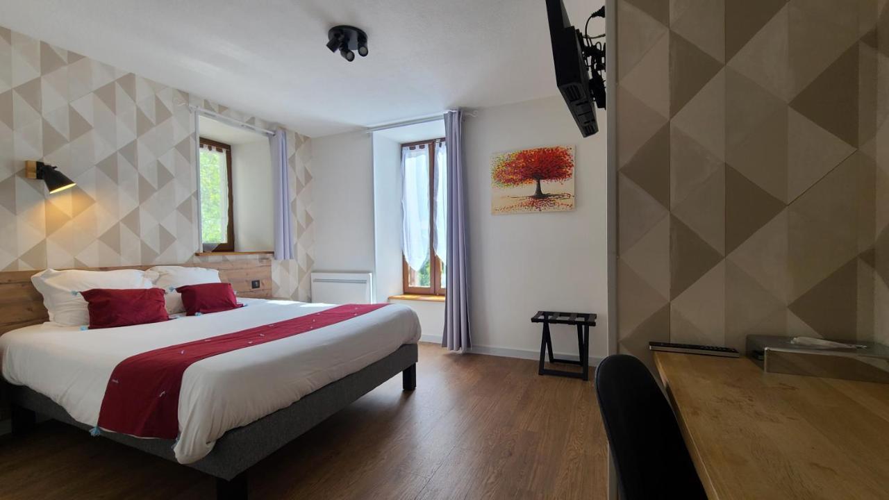 Logis Hotel Auberge De L'Allagnonette Saint-Poncy エクステリア 写真